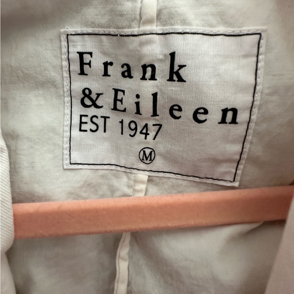Frank & Eileen Dublin medium tailored blazer in white. - Picture 4 of 5